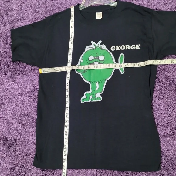 Vintage Rare 1973 Holoubek Studios Inc Green Monster Middle Finger Tshirt